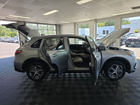 Used 2024 Honda HR-V EX-L image 14