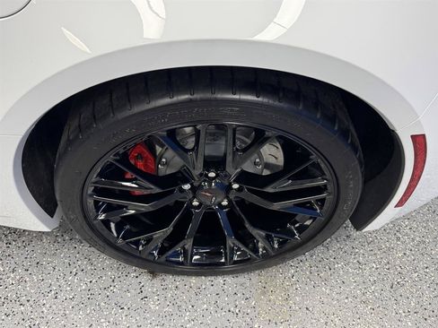 Used 2019 Chevrolet Corvette Z06 RWD image 29