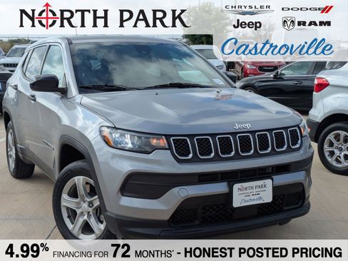 Used 2023 Jeep Compass Sport image 1