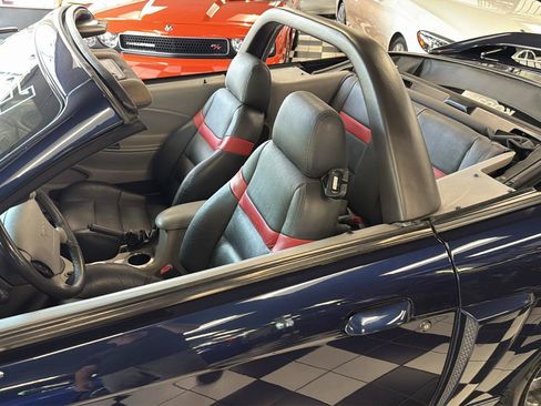 Used 2001 Ford Mustang GT RWD image 19