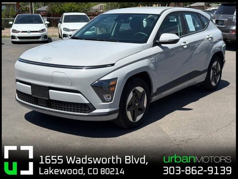 Used 2025 Hyundai Kona SE FWD image 1