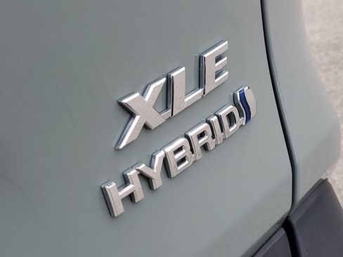 Used 2022 Toyota RAV4 XLE w/ Convenience Package AWD/4WD image 33