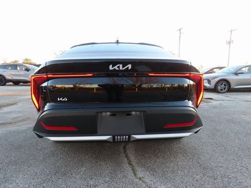 New 2025 Kia K4 LXS image 6