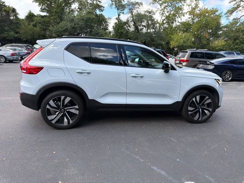 Used 2024 Volvo XC40 B5 Ultimate w/ Protection Package Premier AWD/4WD image 16