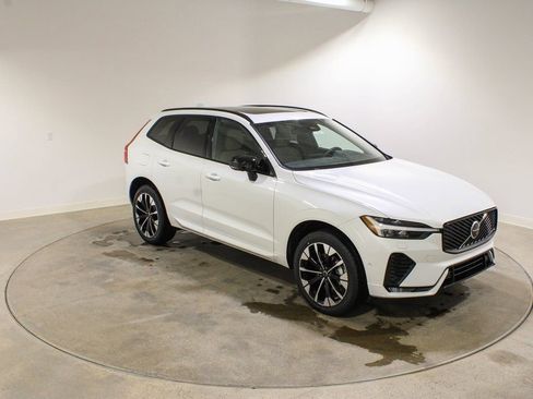 New 2026 Volvo XC60 B5 Plus w/ Protection Package Premier AWD/4WD image 7