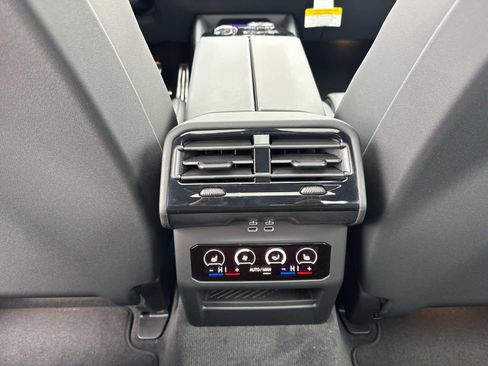 New 2026 BMW 530i w/ Executive Package image 15