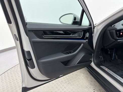 New 2026 Porsche Panamera image 24