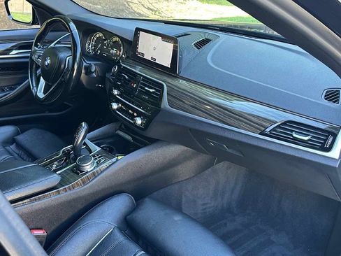 Used 2019 BMW 540i xDrive AWD/4WD image 25