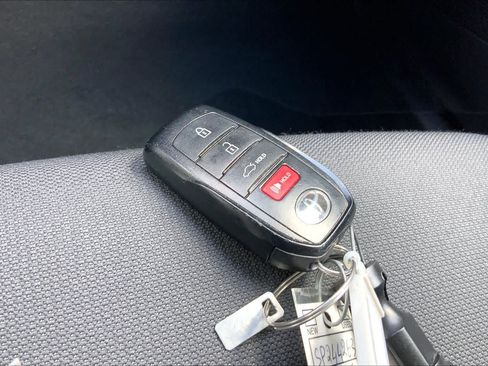 Used 2025 Toyota Corolla SE FWD image 14