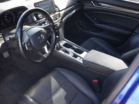 Used 2019 Honda Accord Sport image 10