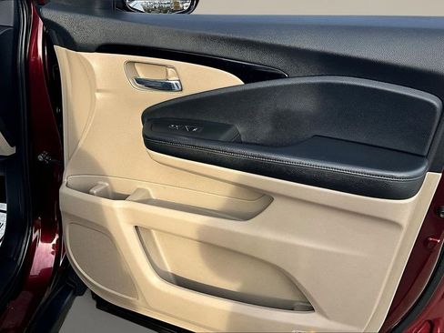 Used 2021 Honda Pilot Touring image 30