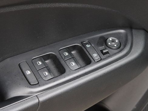 Used 2024 Hyundai Venue SEL image 21