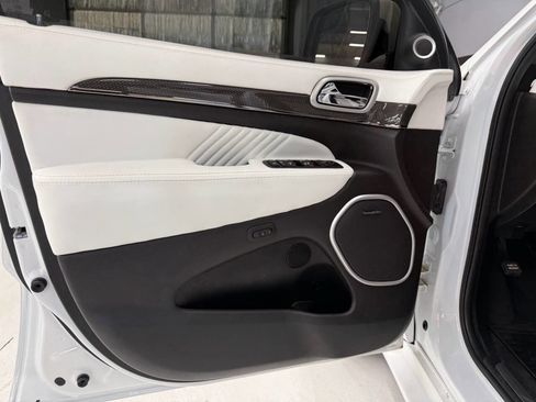 Used 2018 Jeep Grand Cherokee Trackhawk image 26