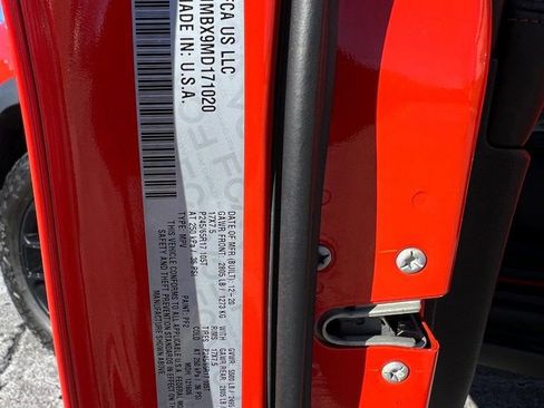 Used 2021 Jeep Cherokee Trailhawk w/ Technology Group image 16