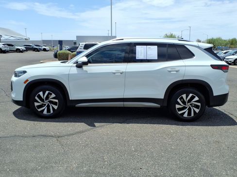Certified 2025 Volkswagen Tiguan S FWD image 4