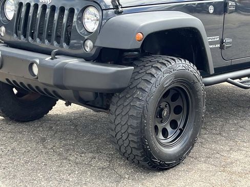 Used 2017 Jeep Wrangler Sport w/ Quick Order Package 24S AWD/4WD image 7