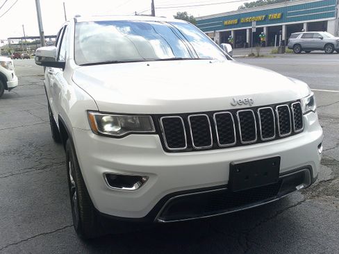 Used 2022 Jeep Grand Cherokee Limited AWD/4WD image 13