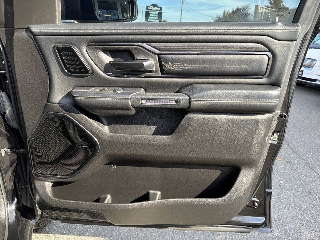 Used 2022 RAM 1500 Limited AWD/4WD image 22