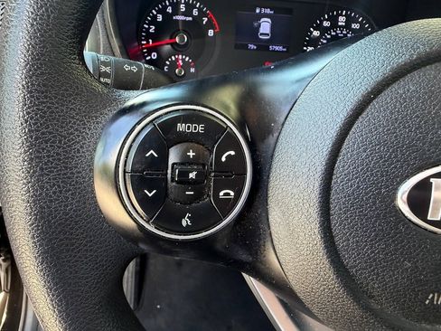 Used 2020 Kia Soul LX FWD image 16