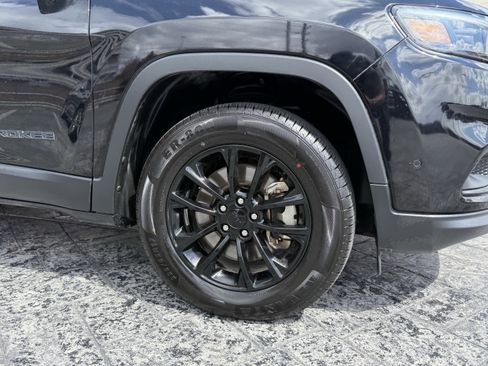 Used 2023 Jeep Cherokee Altitude Lux image 9