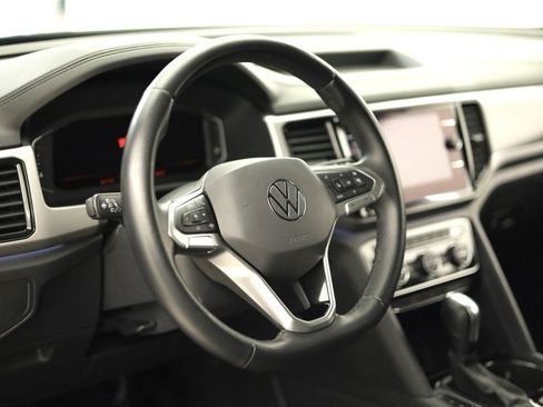 Used 2020 Volkswagen Atlas Cross Sport SEL Premium image 12