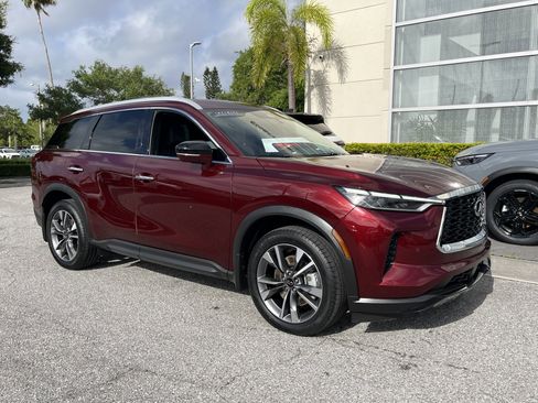 Certified 2023 INFINITI QX60 Luxe w/ Vision Package AWD/4WD image 12