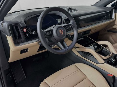 New 2026 Porsche Cayenne Coupe image 4