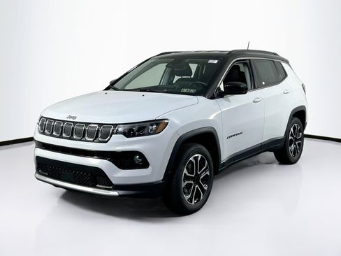 Used 2022 Jeep Compass Limited image 1