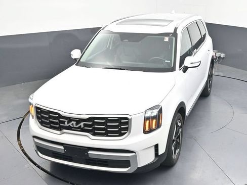 Used 2025 Kia Telluride S FWD image 35