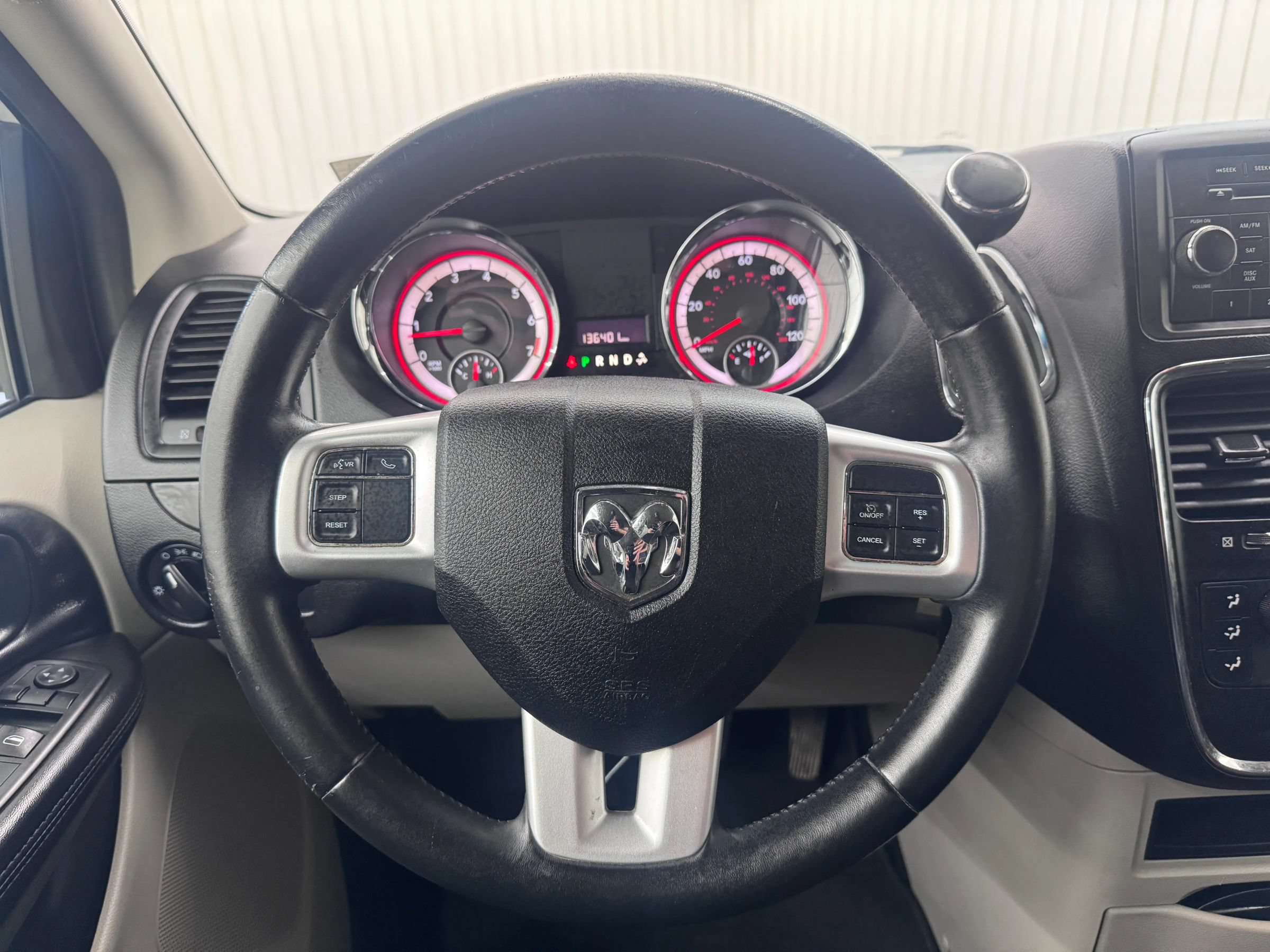Used 2014 RAM C/V Tradesman w/ UConnect Hands-Free Group FWD image 18