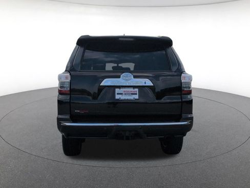 Used 2018 Toyota 4Runner Limited AWD/4WD image 4