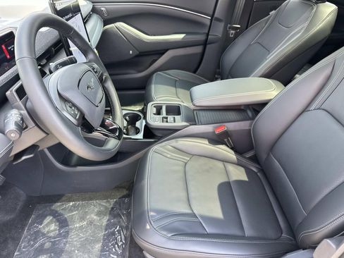 New 2025 Ford Mustang Mach-E Premium image 40