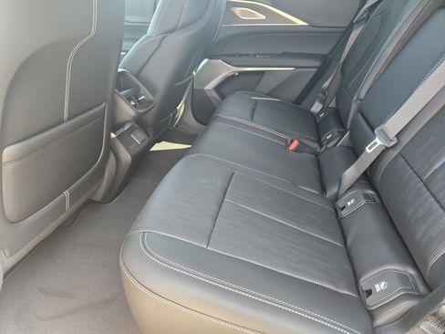 New 2025 Cadillac Lyriq Luxury image 19