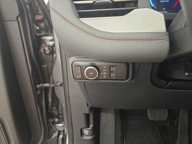 New 2026 Ford Explorer Active w/ Active Comfort Package AWD/4WD image 39