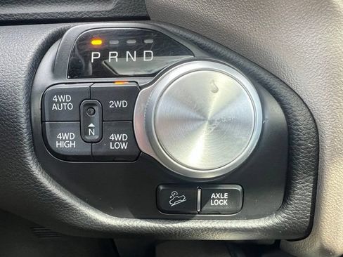 Used 2019 RAM 1500 Laramie AWD/4WD image 28