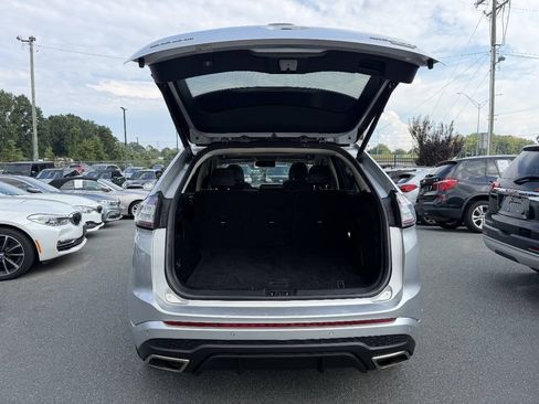 Used 2018 Ford Edge Sport w/ Equipment Group 401A AWD/4WD image 11