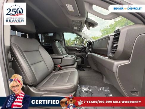 Used 2022 GMC Sierra 1500 SLT w/ X31 Off-Road Package AWD/4WD image 22