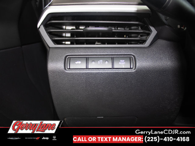Used 2025 Nissan Altima 2.5 SV FWD image 8