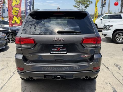 Used 2018 Jeep Grand Cherokee Trailhawk w/ Trailhawk Luxury Group AWD/4WD image 12