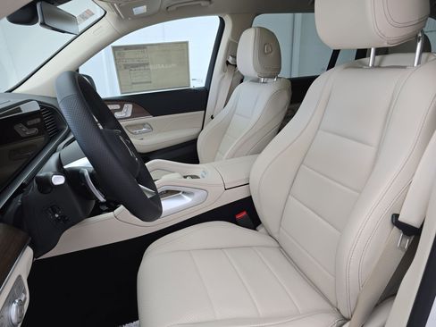 New 2026 Mercedes-Benz GLS 450 4MATIC image 16