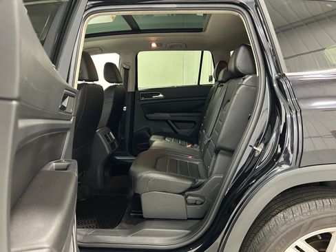 Used 2018 Volkswagen Atlas SEL Premium AWD/4WD image 31