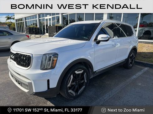 Used 2023 Kia Telluride EX image 1