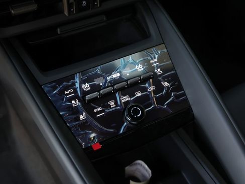 New 2025 Porsche Macan 4 Electric image 25