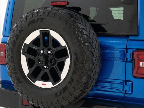 Used 2021 Jeep Wrangler Unlimited Rubicon AWD/4WD image 21