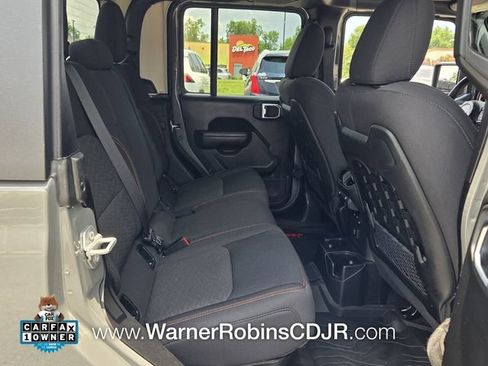 Used 2023 Jeep Gladiator Mojave w/ Cold Weather Group AWD/4WD image 14