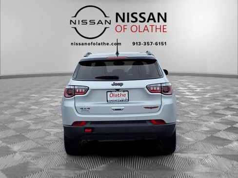 Used 2025 Jeep Compass Trailhawk AWD/4WD image 27