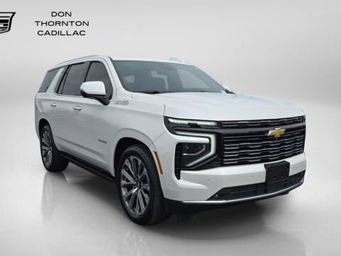 Used 2025 Chevrolet Tahoe High Country AWD/4WD image 7