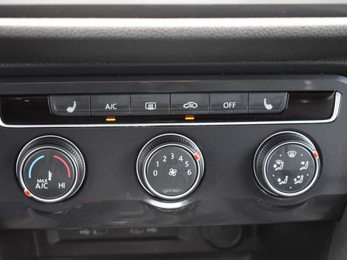 Used 2024 Volkswagen Tiguan Wolfsburg Edition AWD/4WD image 9