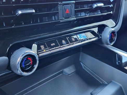 New 2026 Chevrolet Suburban LS AWD/4WD image 21