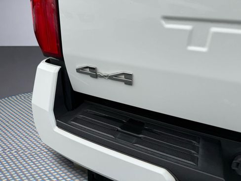 Used 2024 Toyota Tacoma SR5 AWD/4WD image 7